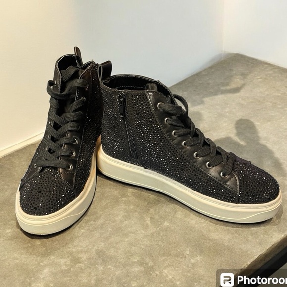 Steve Madden Girls JCarlly black embellished High tops, size 3 - Picture 2 of 6